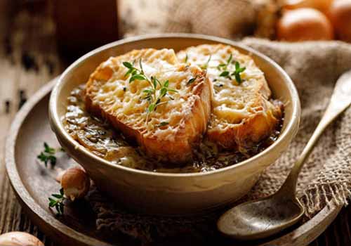 Soupe à l'Oignon Gratinée